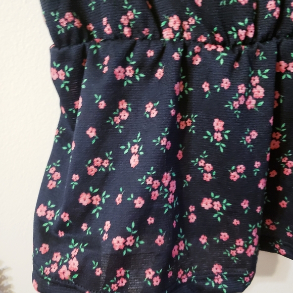 Pepblum NWT Floral Crop Top - M - Picture 8 of 9